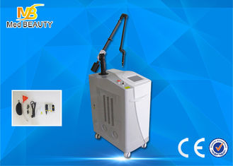 Chiny Medical  Laser Tattoo Removal Equipment Double Lamps 1064nm 585nm 650nm 532nm dostawca